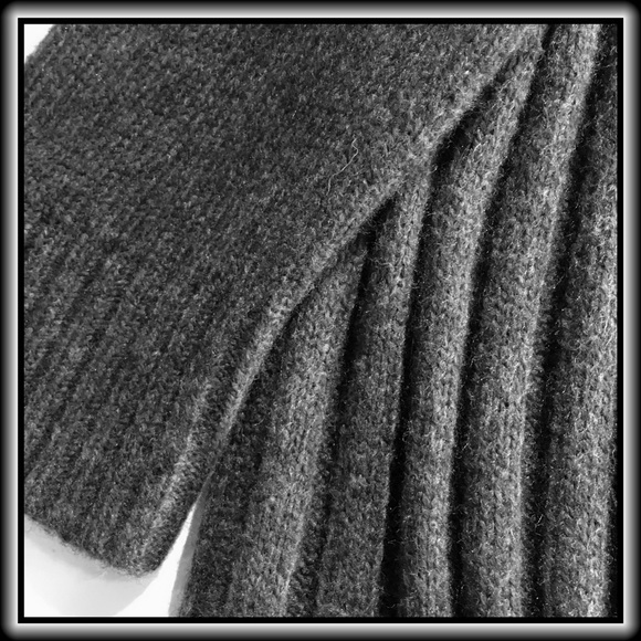 GAP CABLE KNIT SWEATER                    🎉HPX5🎉 - Picture 4 of 5