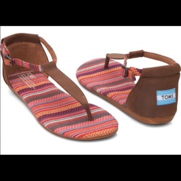 Toms size 8 multicolored tribal print sandal