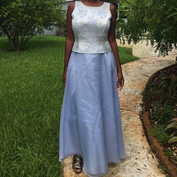 Light Lavender Gown - Picture 1 of 4