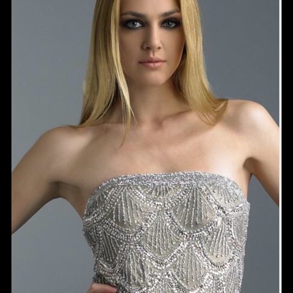 Basix strapless scalloped sequin gown size 12 PROM WEDDING BRIDE - Picture 2 of 3