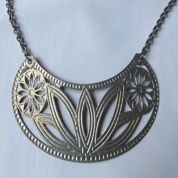 🌸 Tin Handmade Indian Necklace 🌸