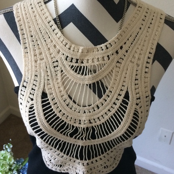 NWOT Crocheted hi-lo tank w/ open back straps - Picture 4 of 4