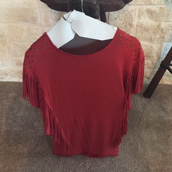 👜 Studded Fringe Top - Picture 3 of 3