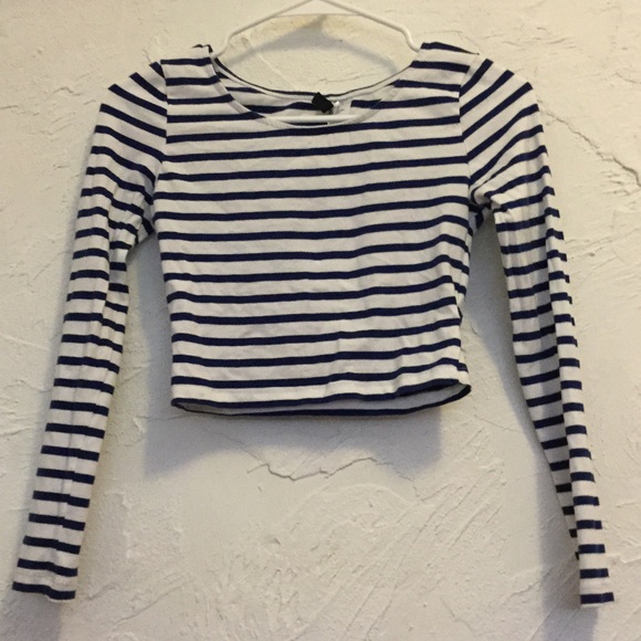 Crop top - Picture 1 of 1