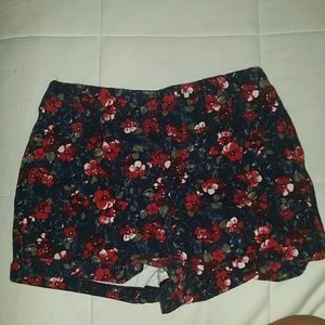 Hollister stretchy shorts
