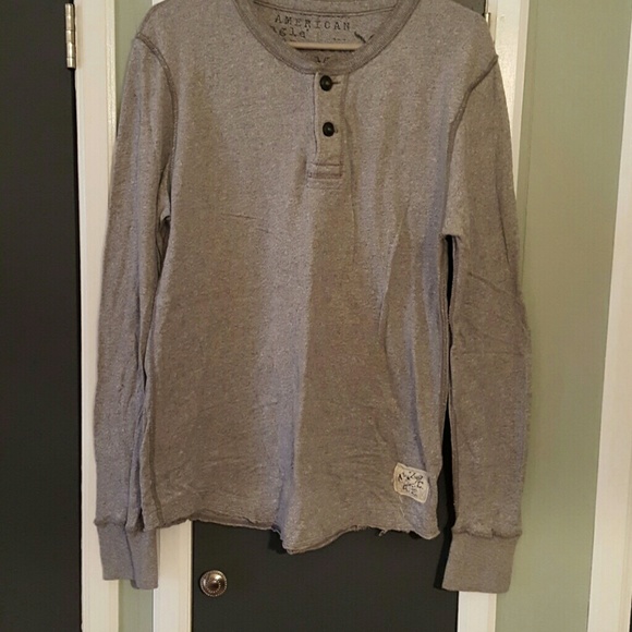 Men's American Eagle long sleeve shirt