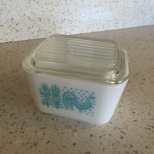 Pyrex fridgie turquoise butter print