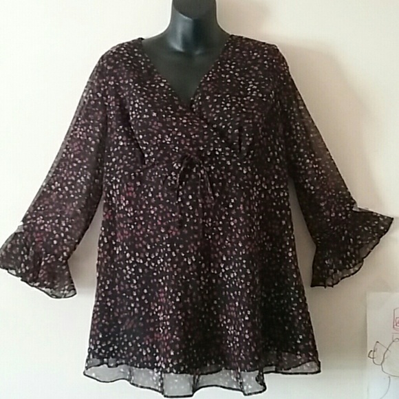 Beautiful flowing blouse