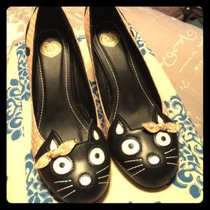 Barely Worm Cat Heels