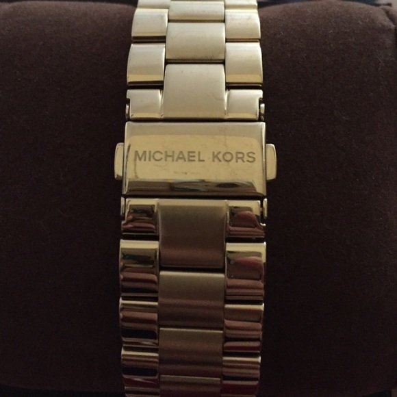 Gold and Pink faced MK watch ? main image 4