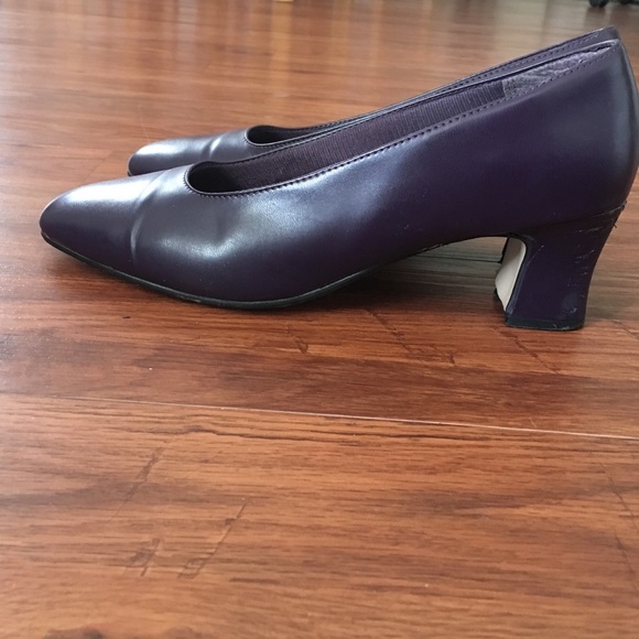Heels - Picture 2 of 3