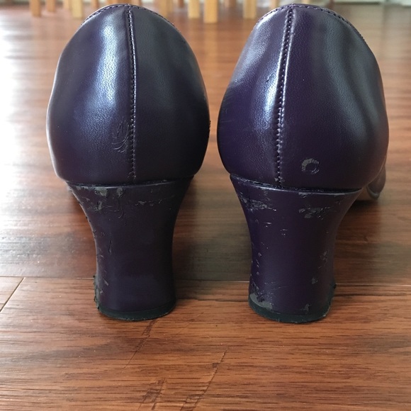 Heels - Picture 3 of 3