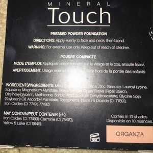 Organza pressed powder foundation