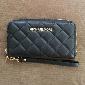 *reduced* Michael Kors Black Quilted Wristlet