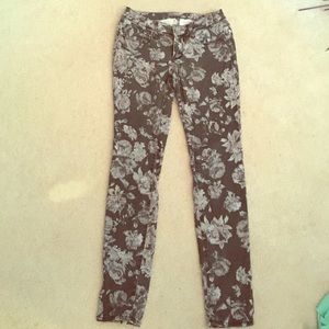 "Bullhead Black" Floral Jeans