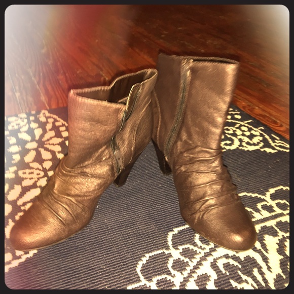 Mid-heal leather boots - Picture 1 of 4
