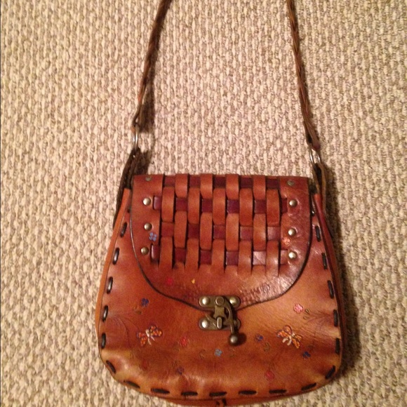 Who loves a vintage purse