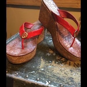 Tory Burch wedge Thora-patent sandal