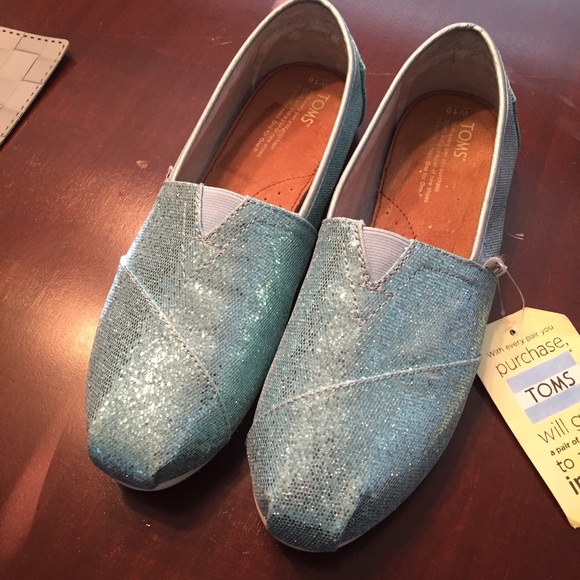 TOMS glitters baby blue 10W bnwt!