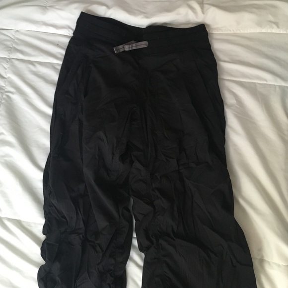 Ivivva Warm Up Pants!! Never worn!!