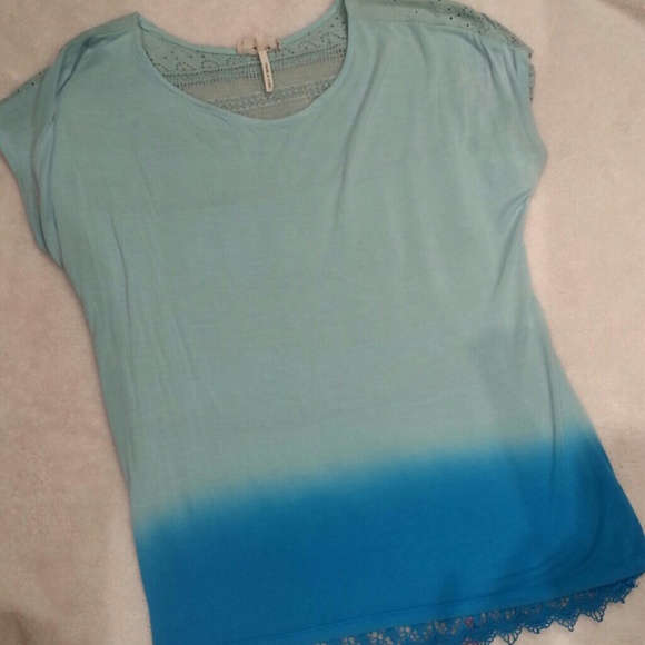 Short sleeve top