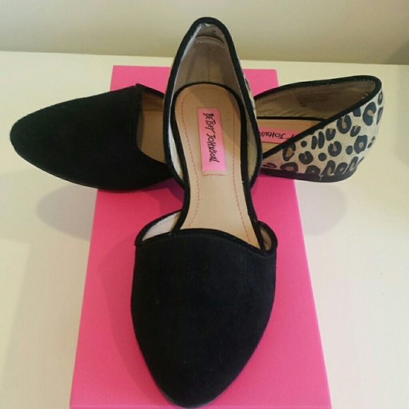 Betsey Johnson Cocoh d'orsay flats