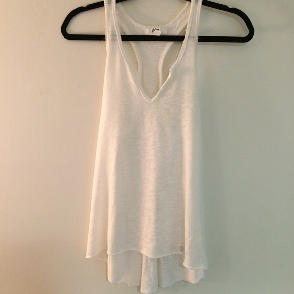 V-cut Tank top
