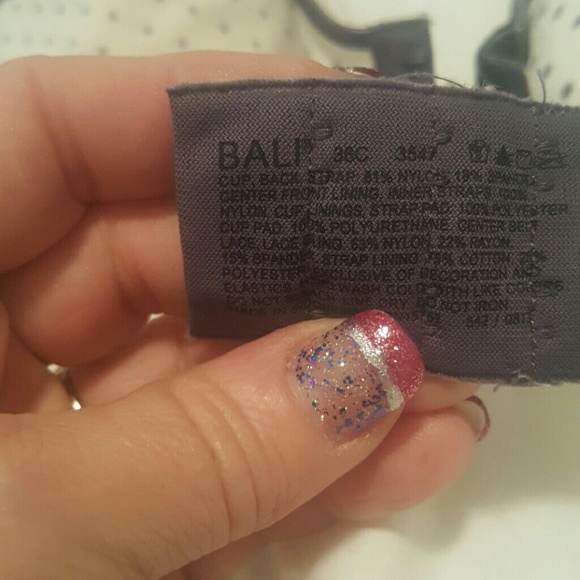 Bras - Picture 3 of 4