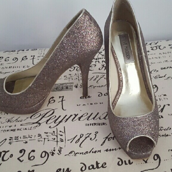 Steve Madden peep-toe silver glitter heels