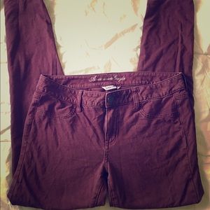 American Eagle Maroon Jegging