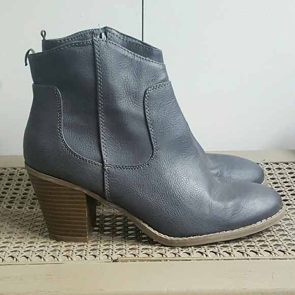 Gray Booties, size 10 Old Navy