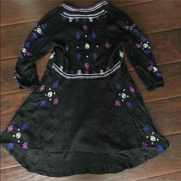 Embroidered Dress - Picture 4 of 4