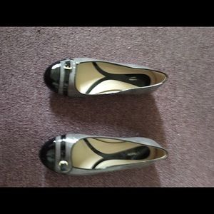 Flat 2 tone shoes