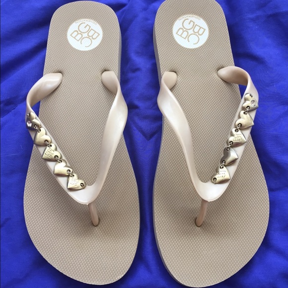 Gold Tone BCBG Flip Flops Size 10