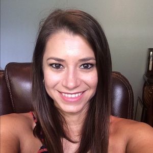 Meet your Posher, Priscilla