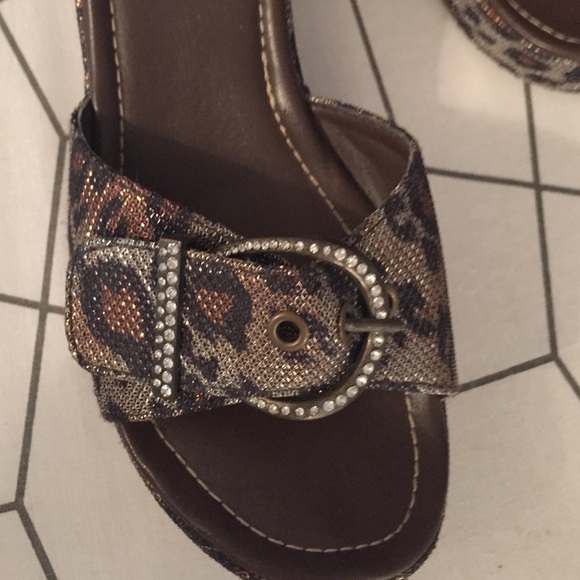 Platform sandals - Picture 3 of 4