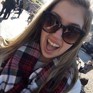 Meet your Posher, Katie