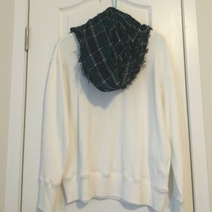 NWOT Cream Sweatshirt