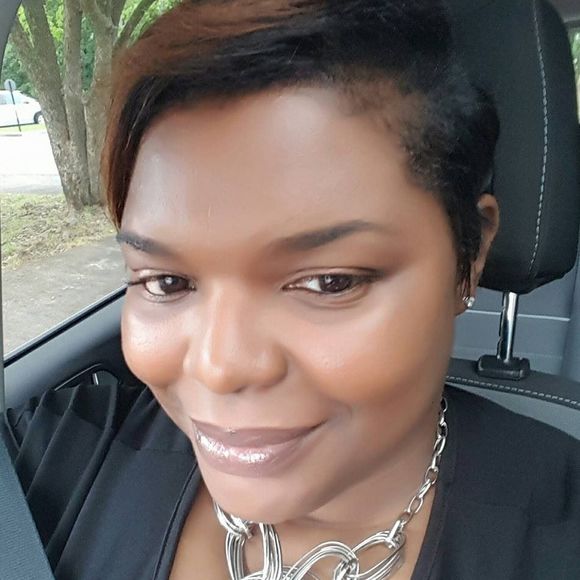 Meet your Posher, Antoinette