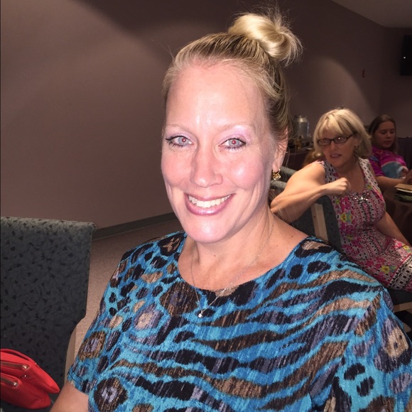 Meet your Posher, Kathy - Picture 1 of 1