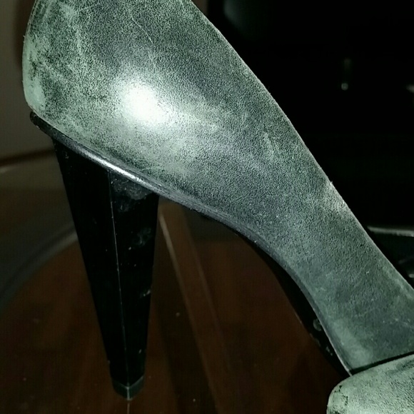 BCBG MaxAzria - Picture 3 of 4