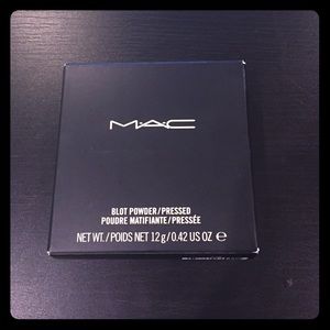 MAC Pressed Blot Powder Medium Dark