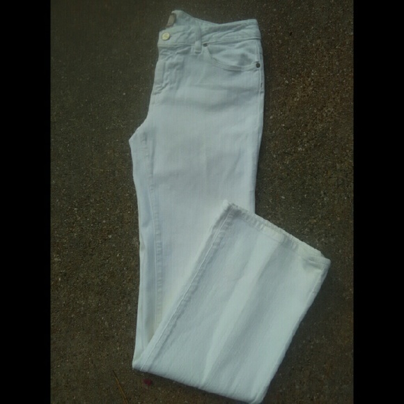 *SALE* Paige Premium Denim Hollywood Hills Jeans