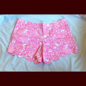 Lilly Pulitzer Buttercup short in She's A Fox