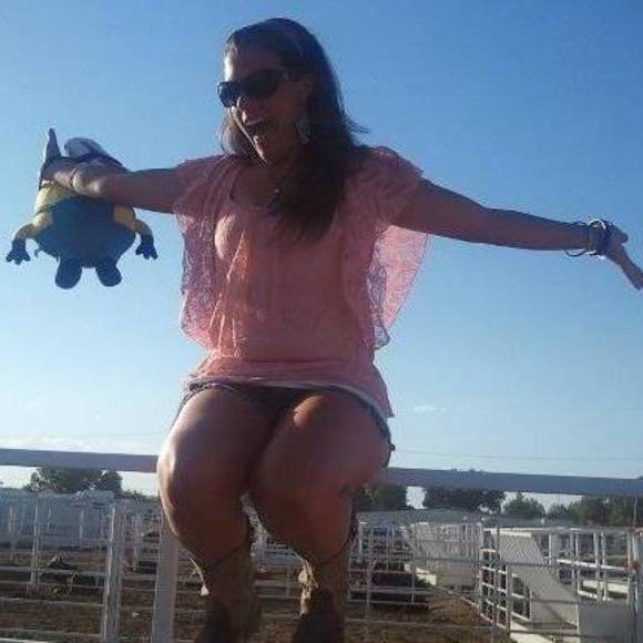 Meet your Posher, Ashley