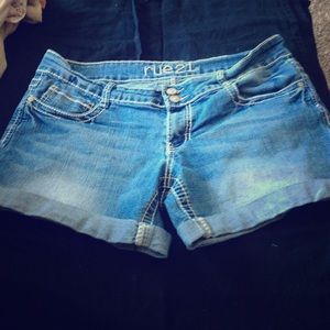 Jean short