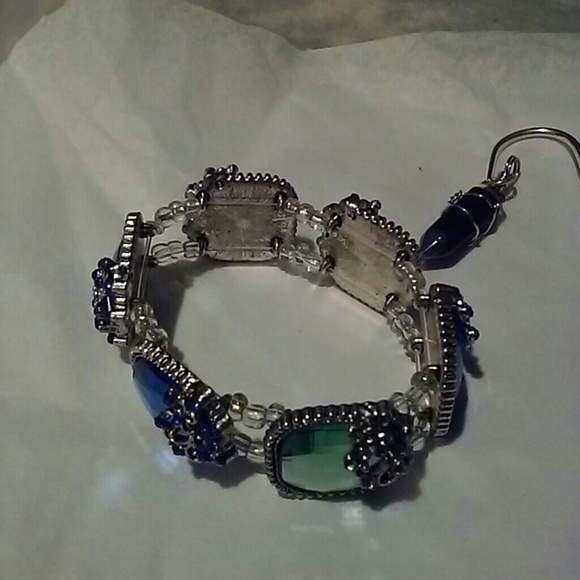 Stretch bracelet shades of blue