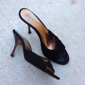 🌺MAKE AN OFFER🌺COACH black suede leather slides