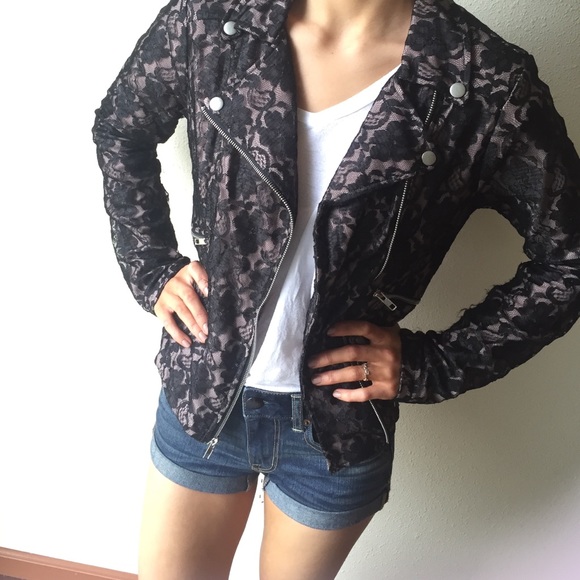 Daytrip Small Lace Jacket!! - Picture 1 of 4