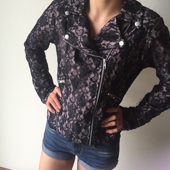 Daytrip Small Lace Jacket!! - Picture 2 of 4